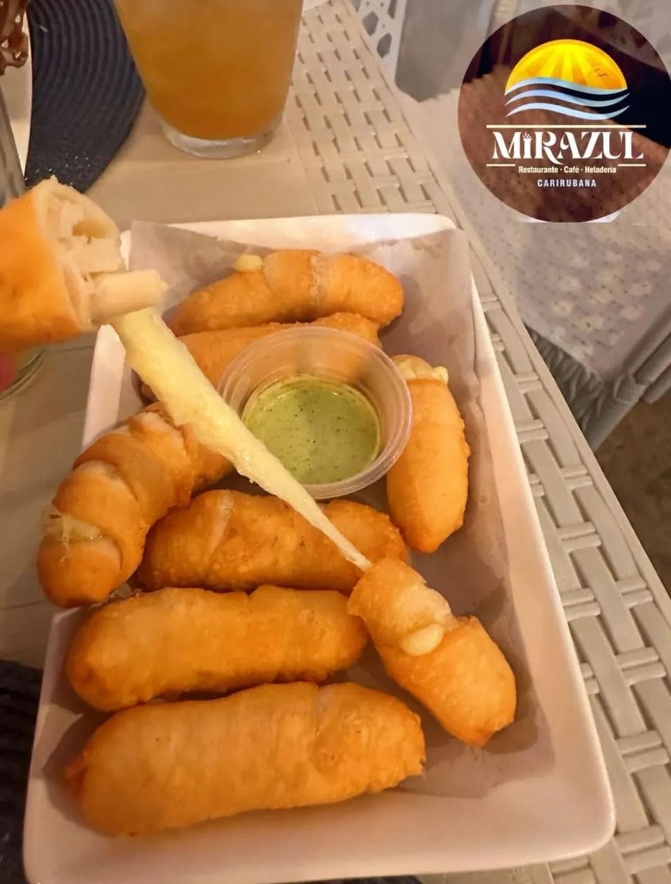 Servicio de 10 Tequeños